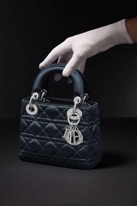 lady dior ダイアナ